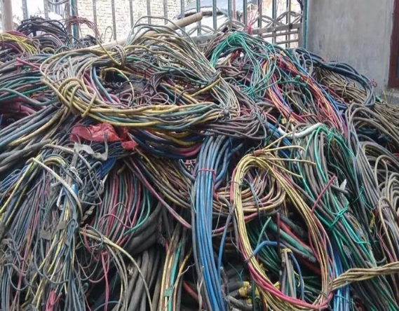 《守護(hù)資源與環(huán)境：廢舊電線電纜回收的多重核心價(jià)值》